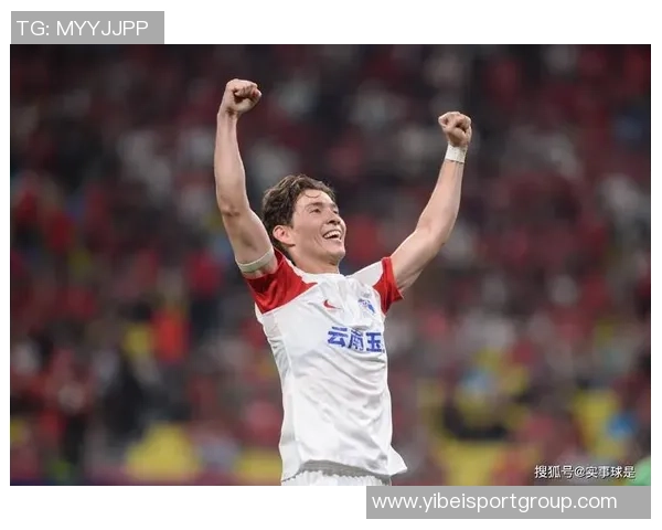 山东泰山半场落后云南玉昆侯永永头球破门克雷桑李源一错失良机