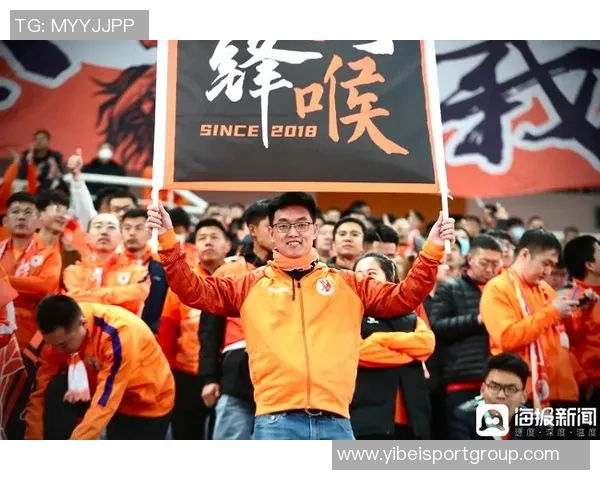 携手并肩感谢每一位为泰山队呐喊助威的12人继续奋战的决心与信念