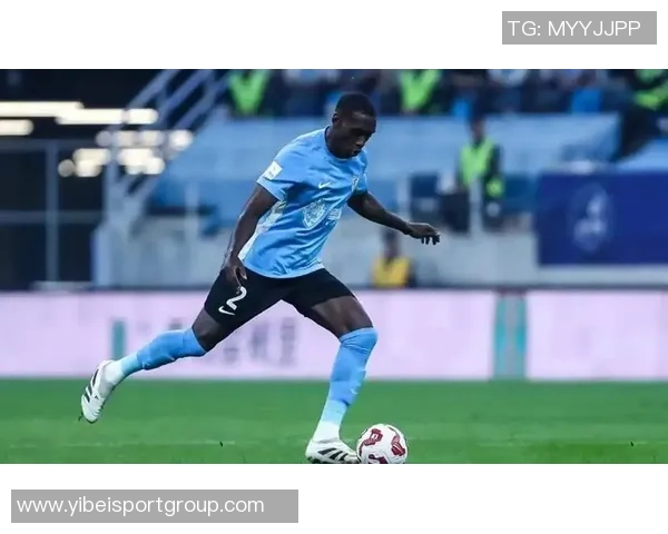 大连英博主场落后青岛西海岸阿齐兹精彩进球助队领先