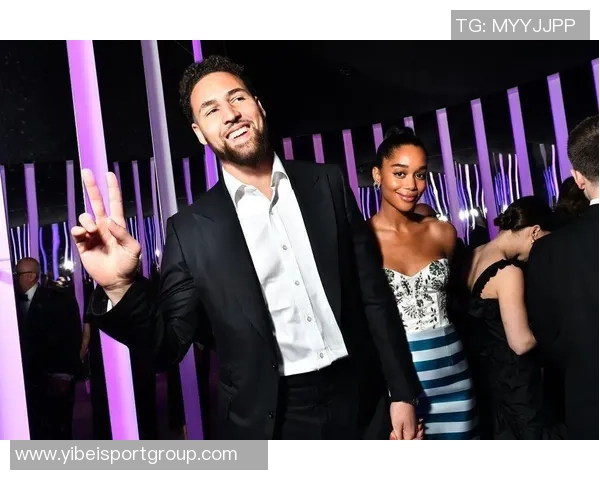 克莱表现平平女友陪伴成亮点7中2仅得8分4板1断三分命中率低迷