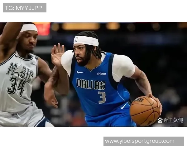 浓眉状态低迷半场表现不佳仅得8分7板并出现两次失误